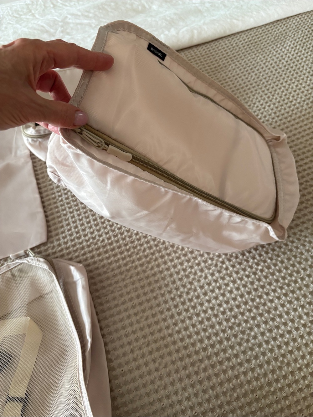 Set of 7 Light Blush Packing Cubes - Picture 4 of 6